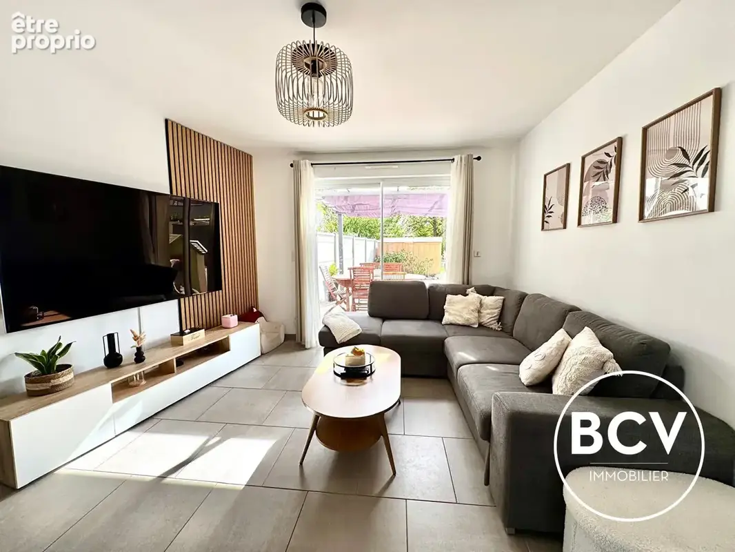 Photo Maison à Theuville au prix de 196 000€