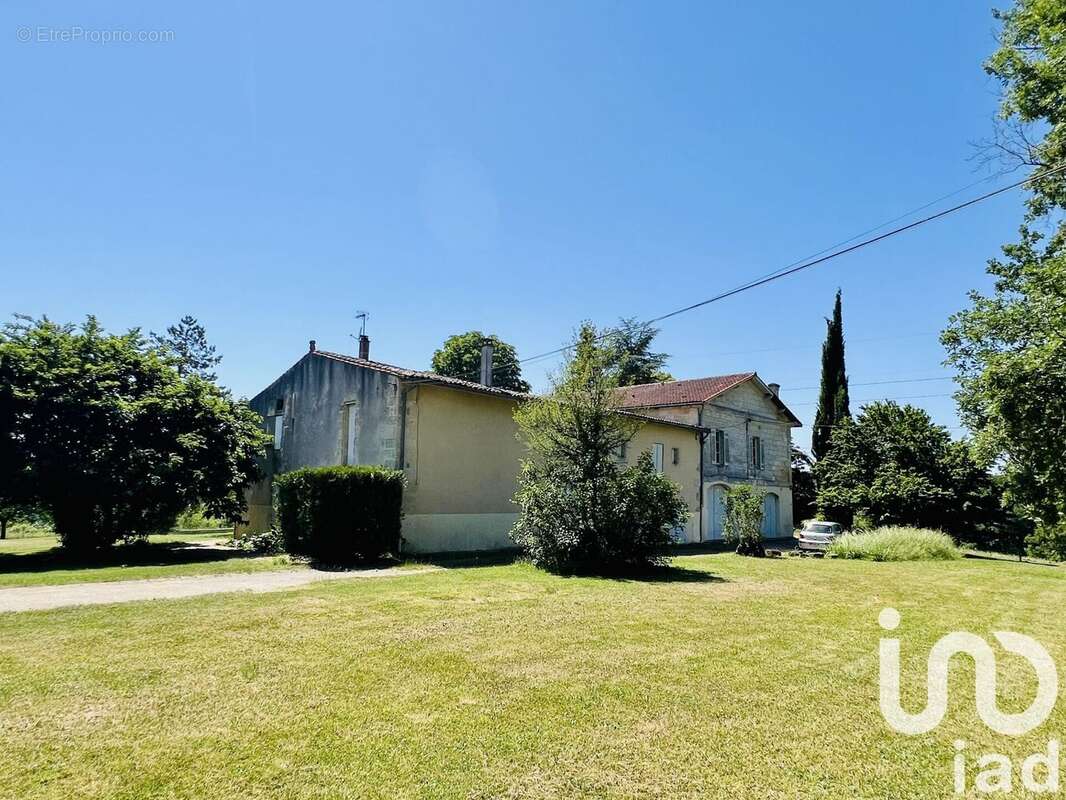 Photo 6 - Maison à BEYCHAC-ET-CAILLAU