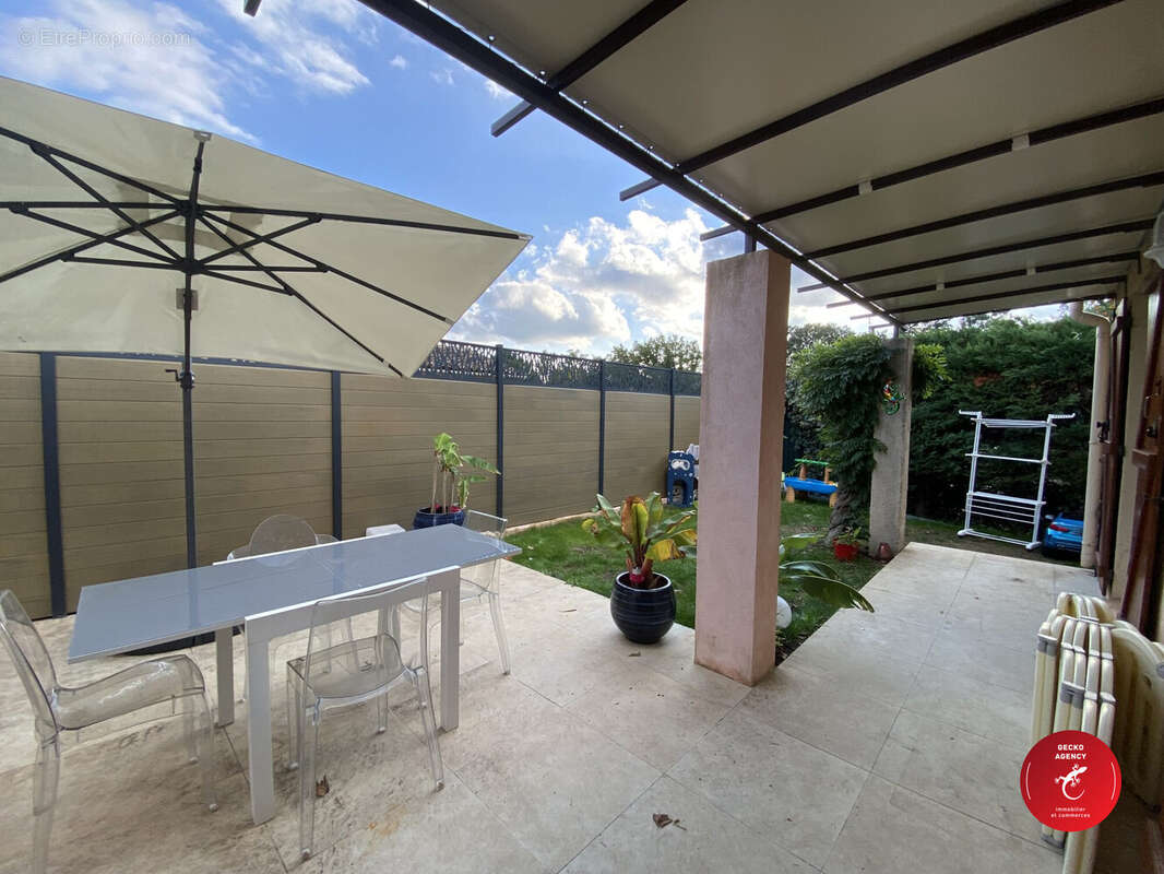 Maison à PLAN-DE-LA-TOUR