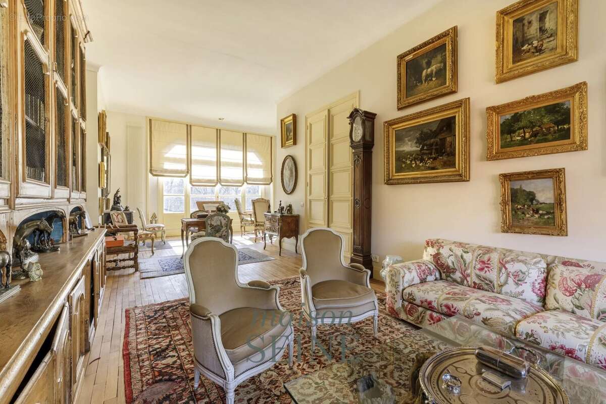 Maison à NEUILLY-SUR-SEINE