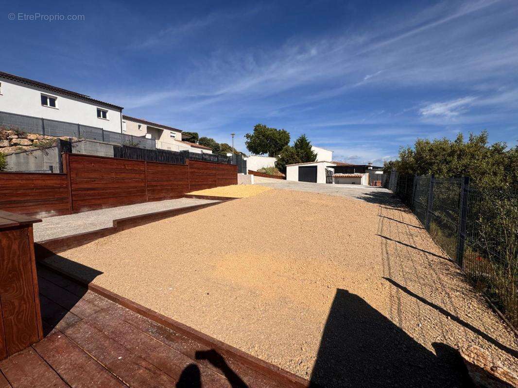 Maison à GINASSERVIS