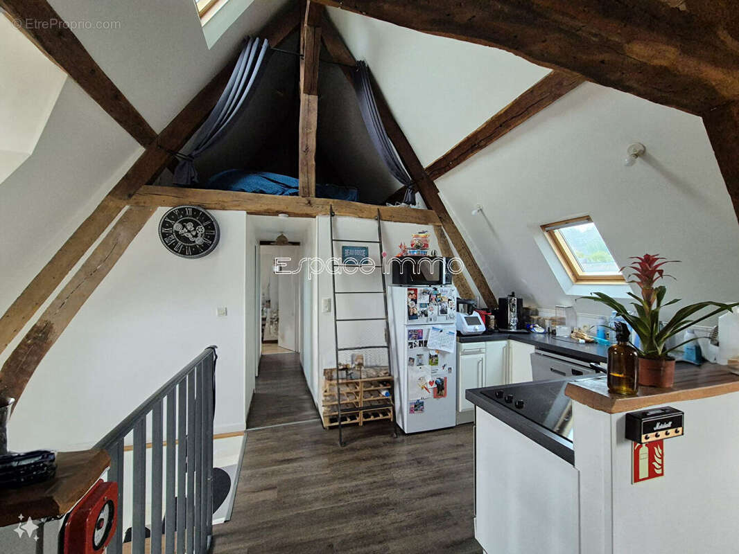 Appartement à CLERES