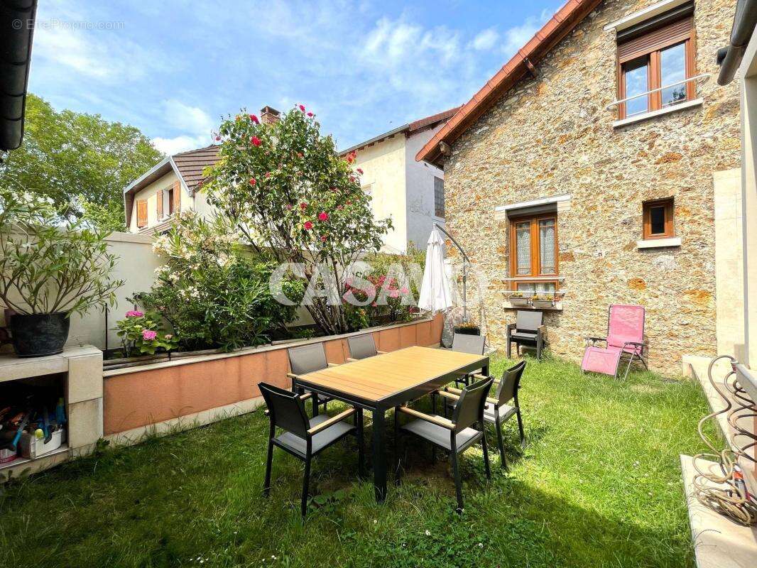 Vente Maison 8 pièces de 200m² - 92240 Malakoff - photo 2
