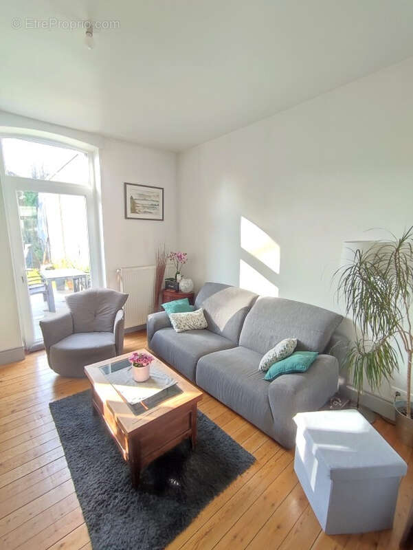 Maison à SAINT-ETIENNE-AU-MONT