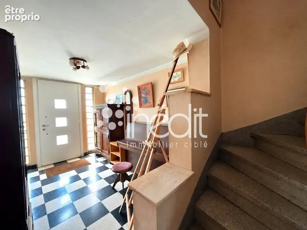 Maison individuelle avec jardin et garage - photo 2