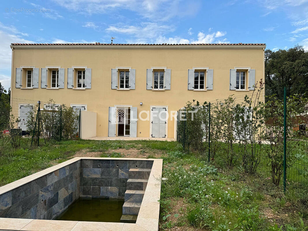 Appartement à MARSEILLE-9E