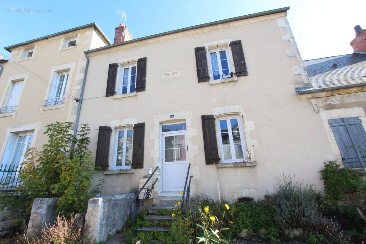 Appartement à LA CHARITE-SUR-LOIRE