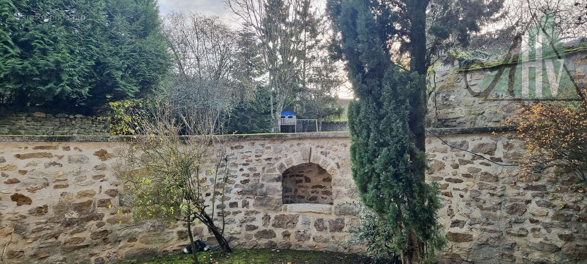 Maison à CHALAUTRE-LA-GRANDE