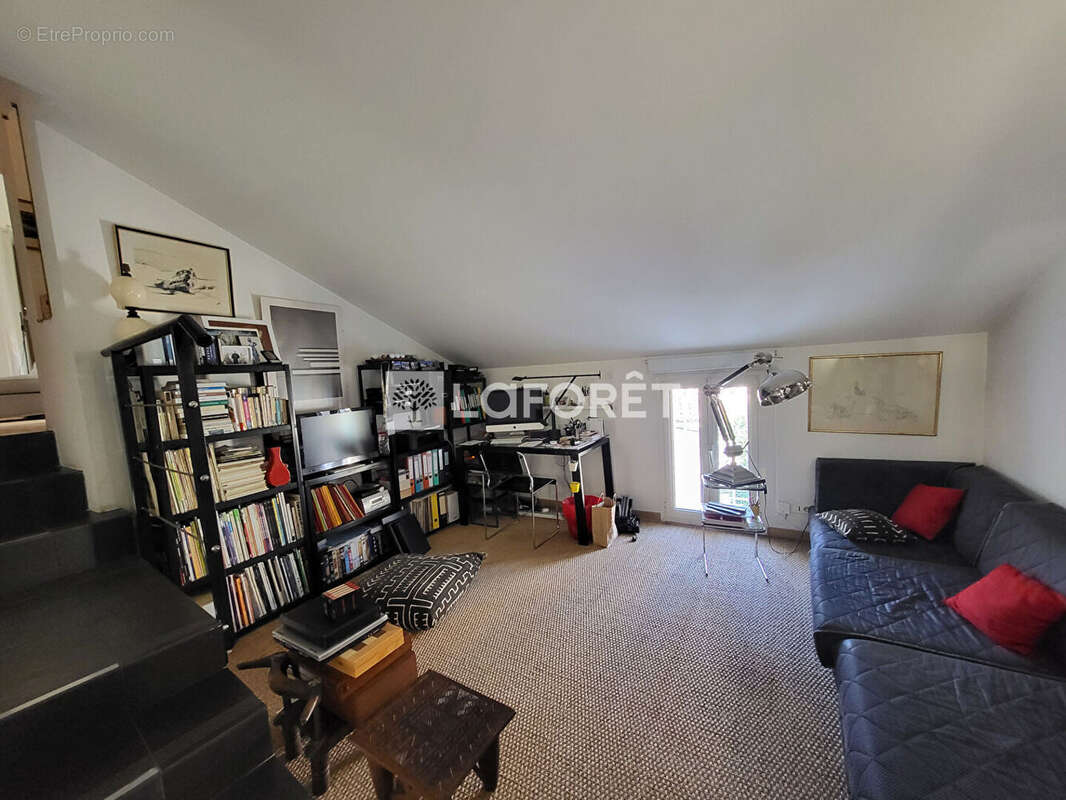 Maison à L'ISLE-SUR-LA-SORGUE