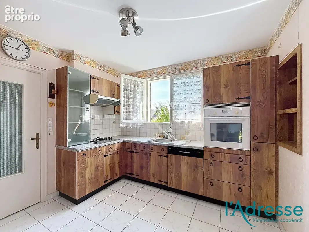 Maison à LAVAL, secteur GRAVIER - photo 4