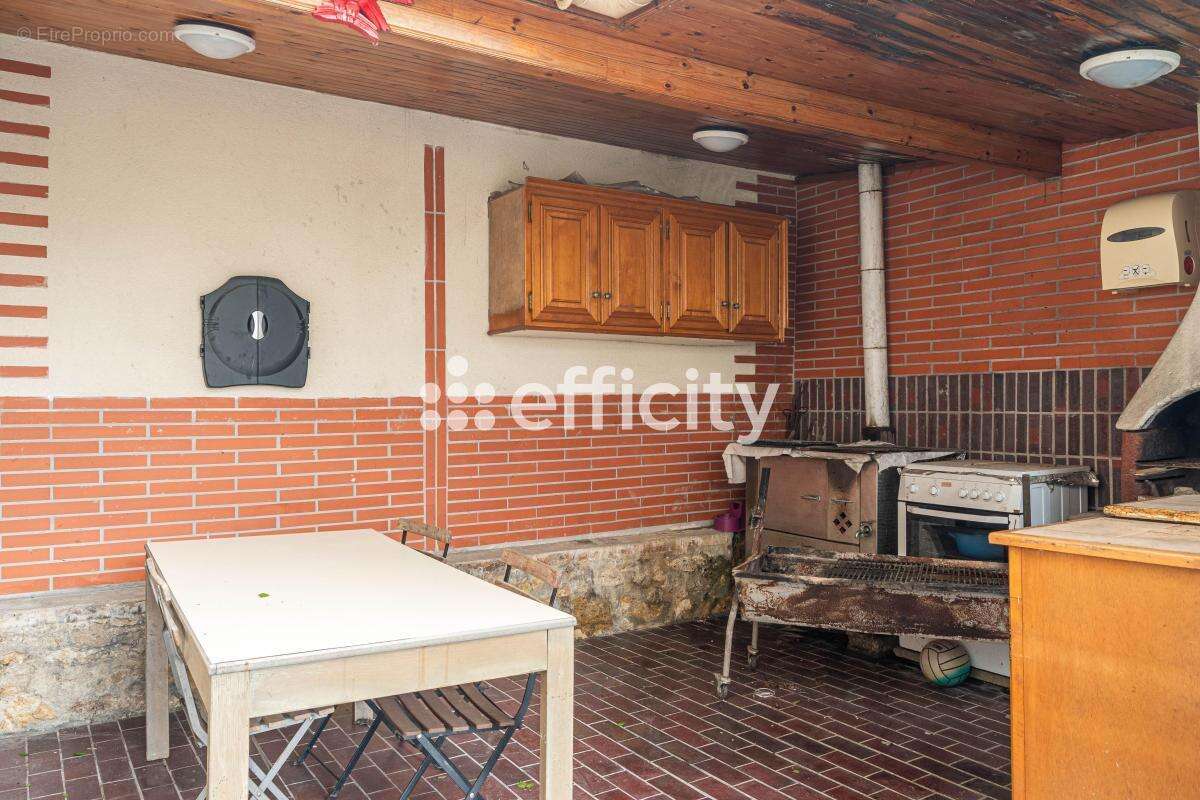 Maison 100 m² à Villeneuve-Saint-Georges  - photo 13