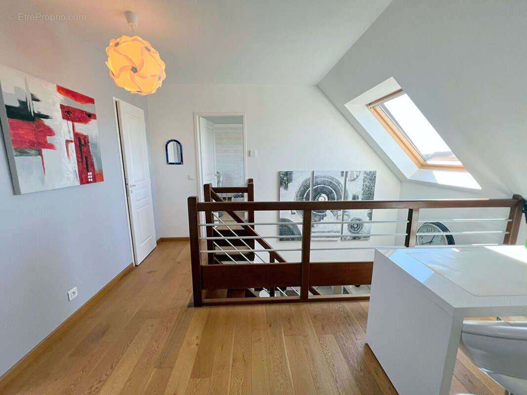 Maison Chaumont En Vexin 6 pièce(s) 136 m² + sous sol total - photo 14
