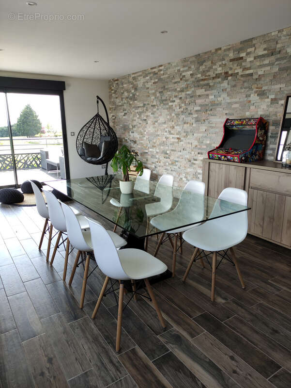 Maison à REVEL-TOURDAN