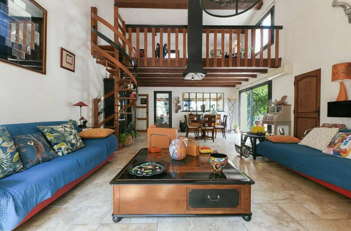 Maison méridionale de 175 m² située à 8 km d'Uzès - photo 5