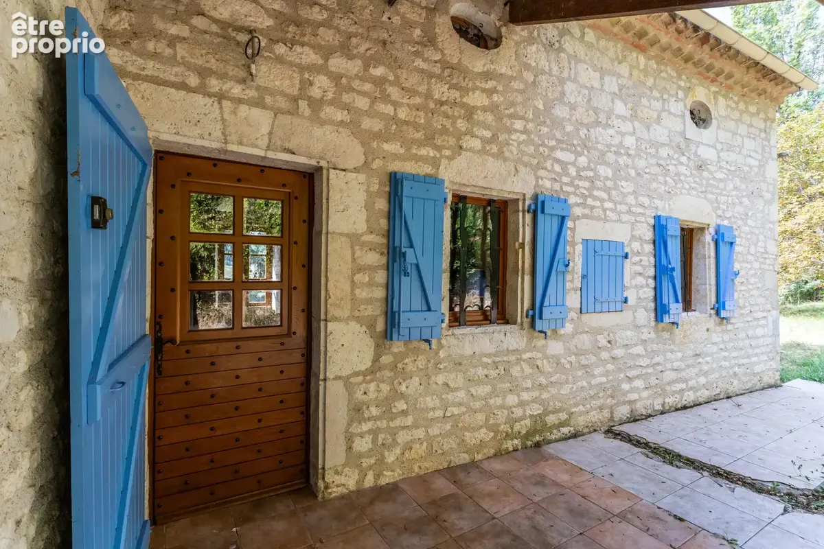 Maison de campagne avec pigeonnier attenant et dépendances - photo 26