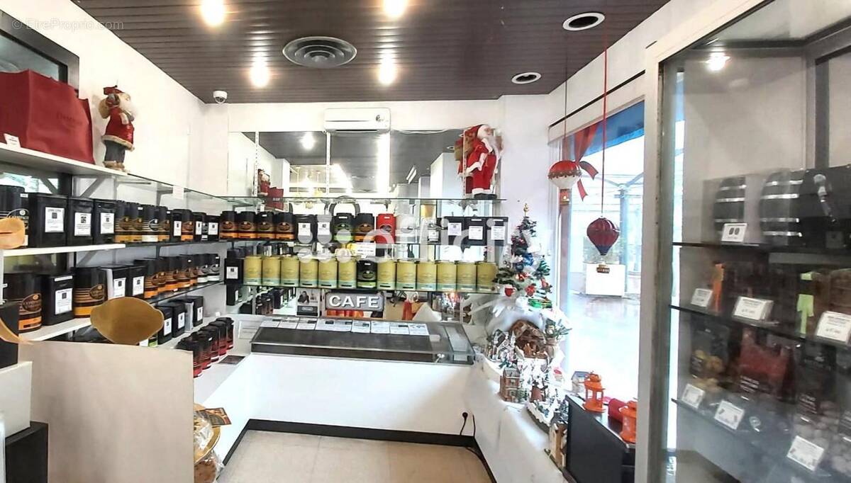 Commerce à MAUREPAS