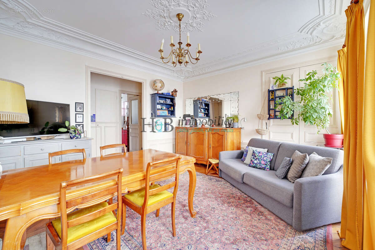 Appartement à PARIS-10E