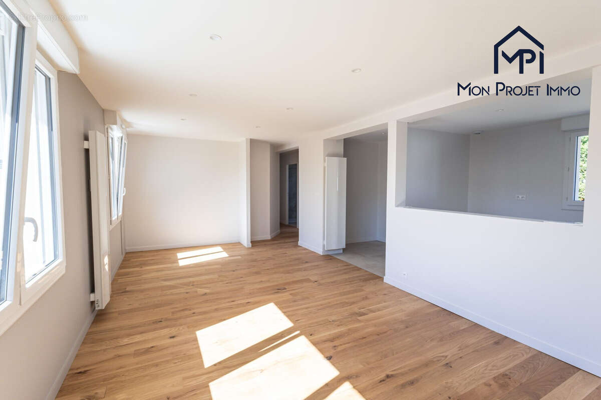 Maison 83 m² à Laval  - photo 4