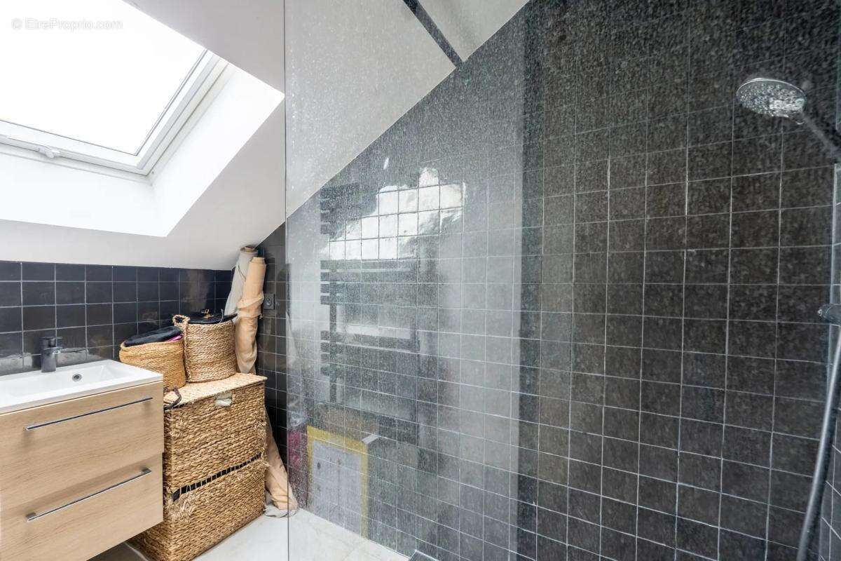 Maison à CHANTELOUP-LES-VIGNES