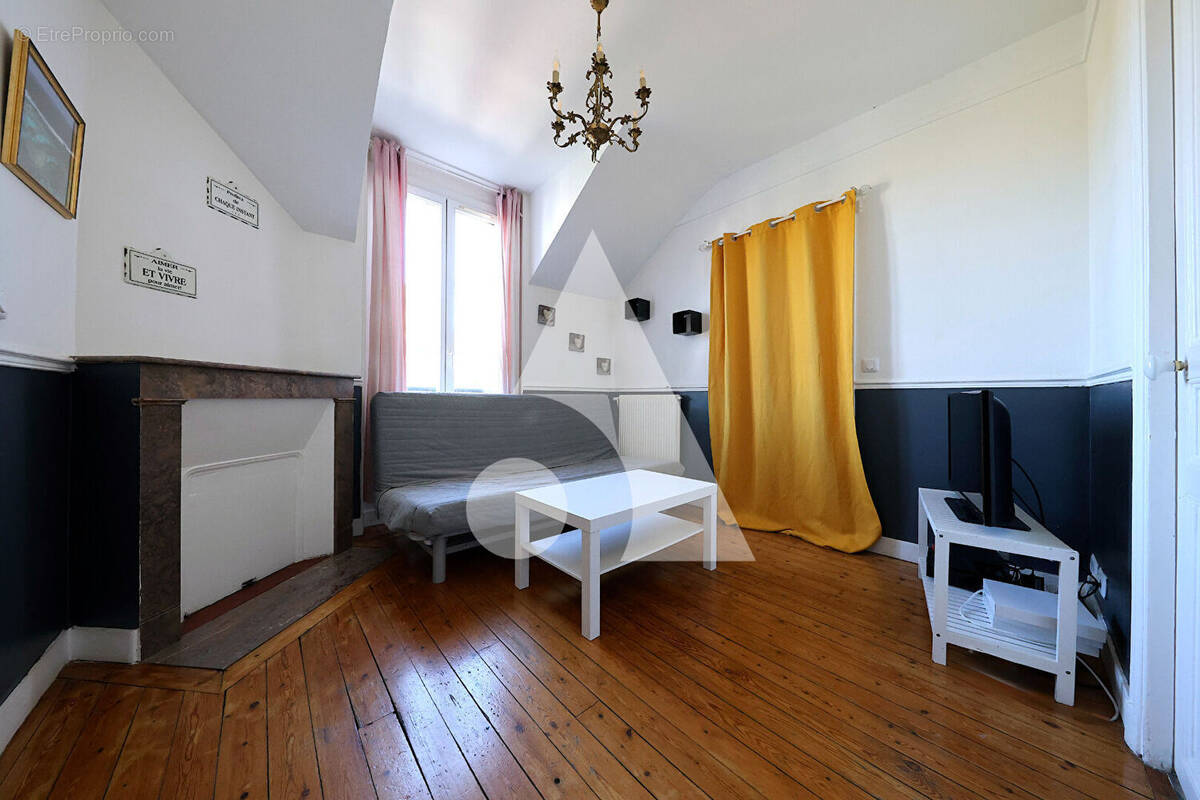 Appartement à CORBEIL-ESSONNES