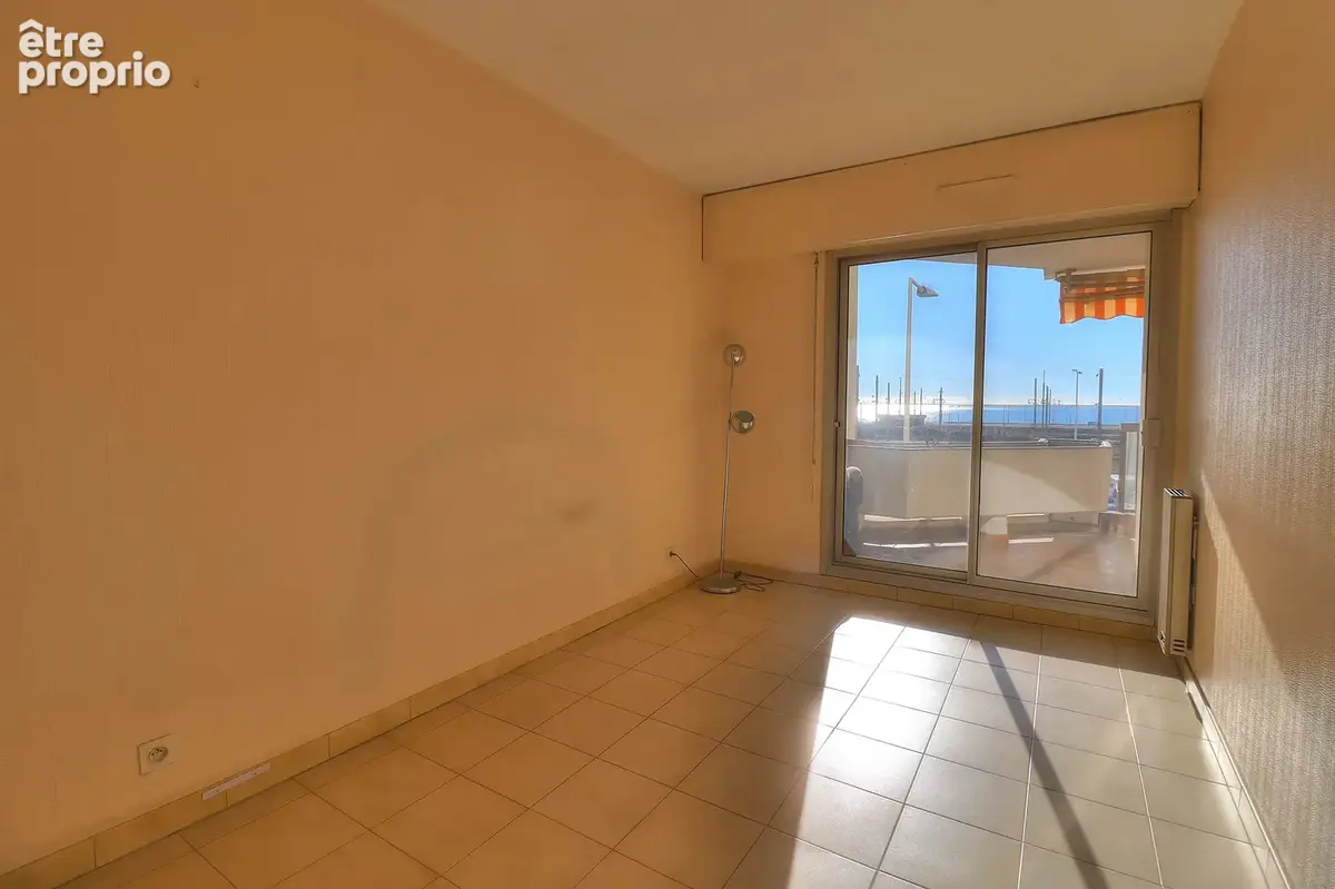 Cannes La Bocca – 3 pièces 67 m² avec vue mer et parking sécurisé - photo 6