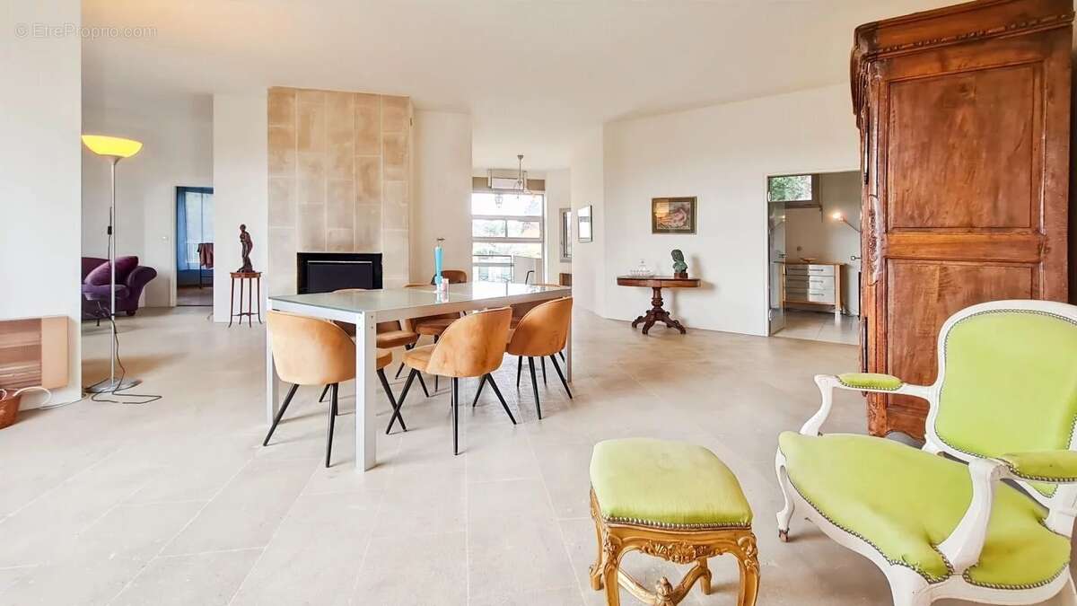 Maison à LES ANGLES