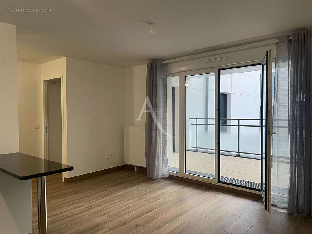 Appartement à SAINT-MAUR-DES-FOSSES