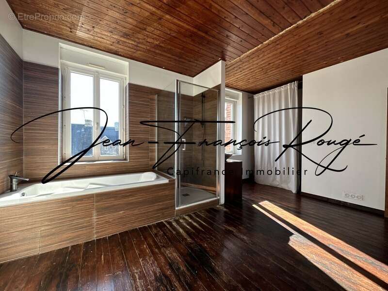 Maison à AGON-COUTAINVILLE