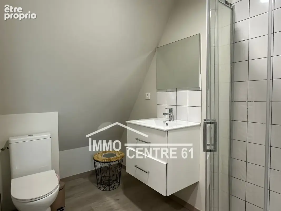 Maison entièrement rénovée 3 chambres avec double garage - photo 15