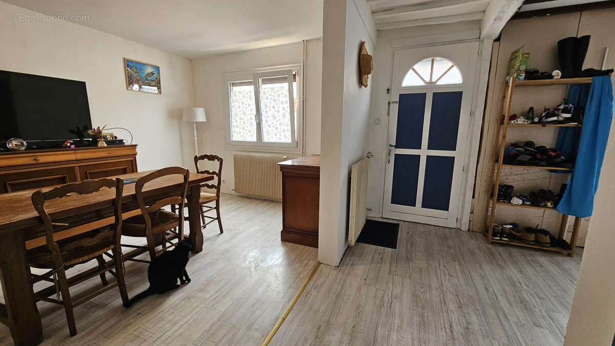 Maison à BEAUCHAMPS