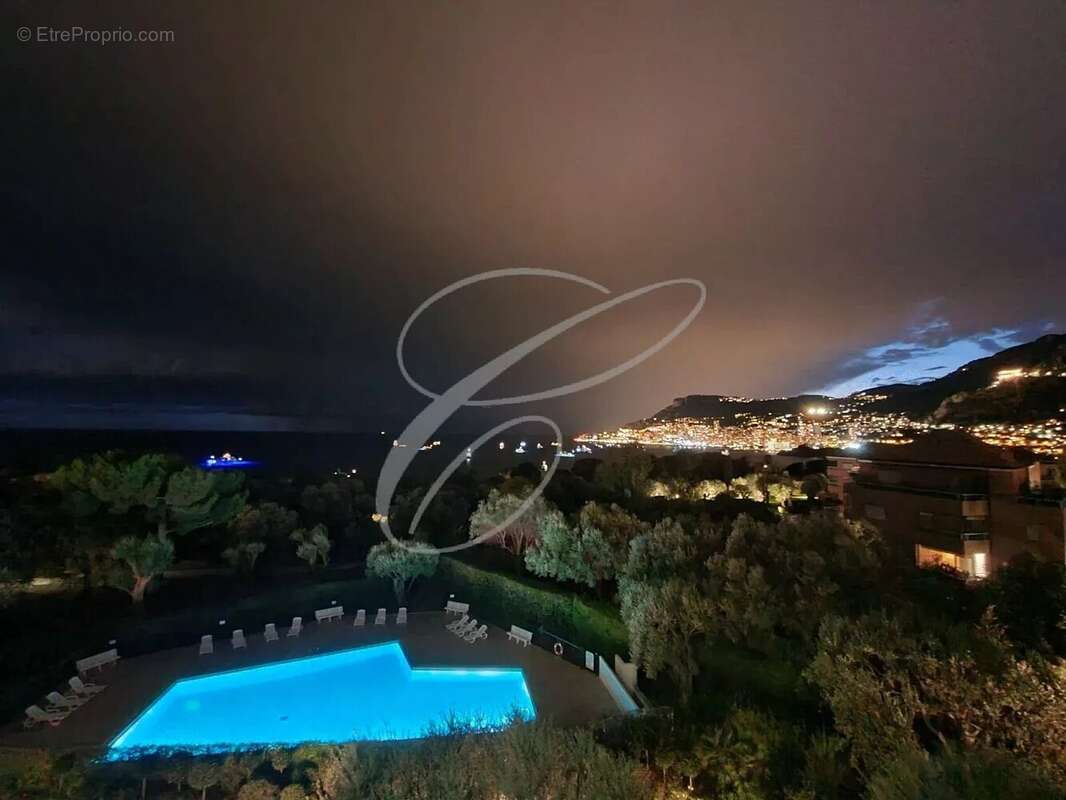 Appartement à ROQUEBRUNE-CAP-MARTIN