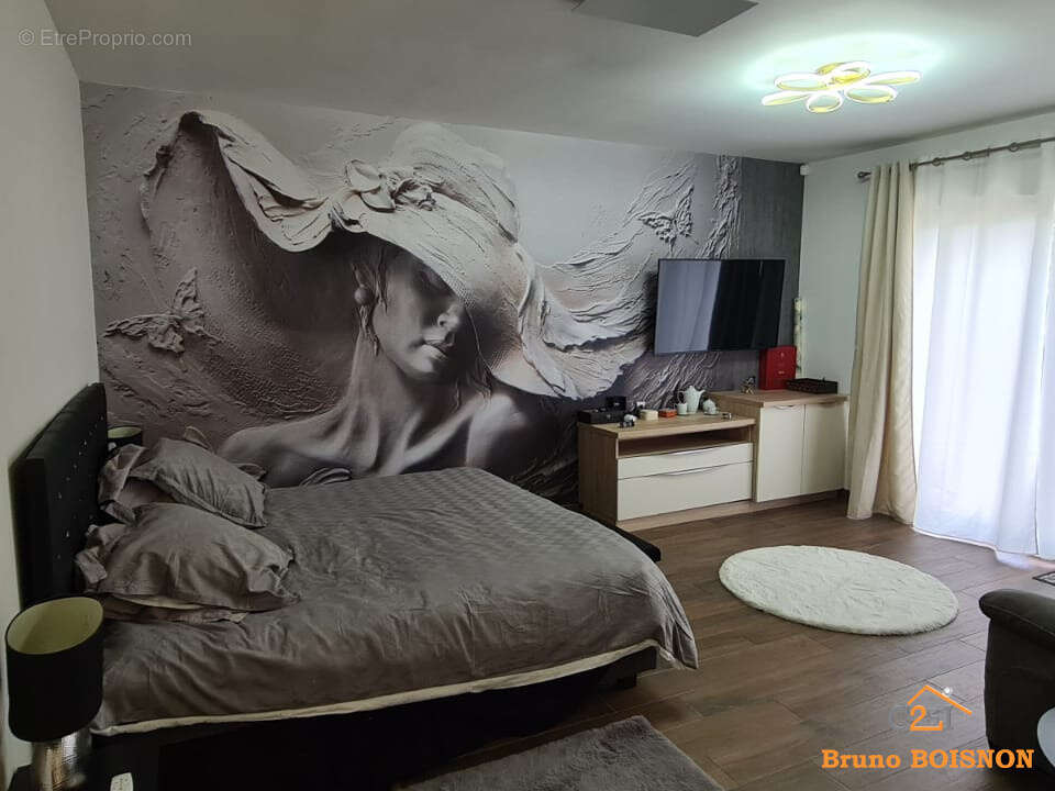 Maison à SAINT-CYR-SUR-LOIRE