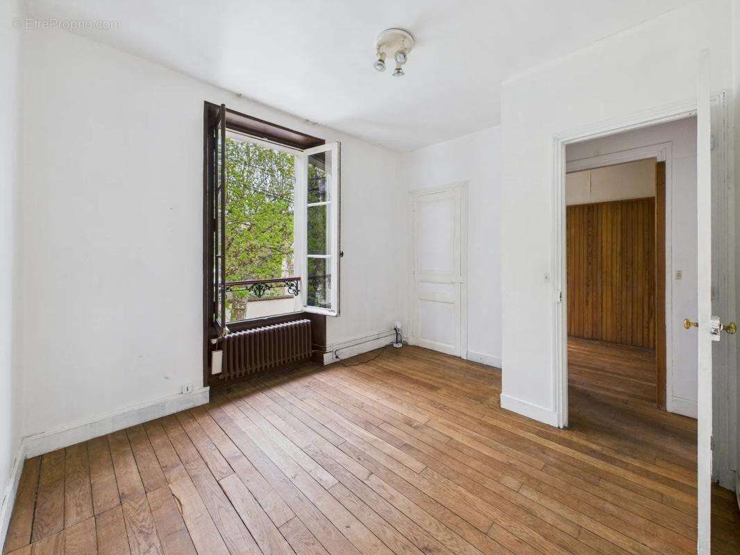 Maison à SAINT-MAUR-DES-FOSSES