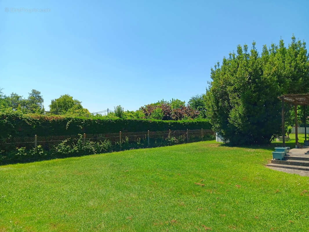 Maison à MONTBARTIER