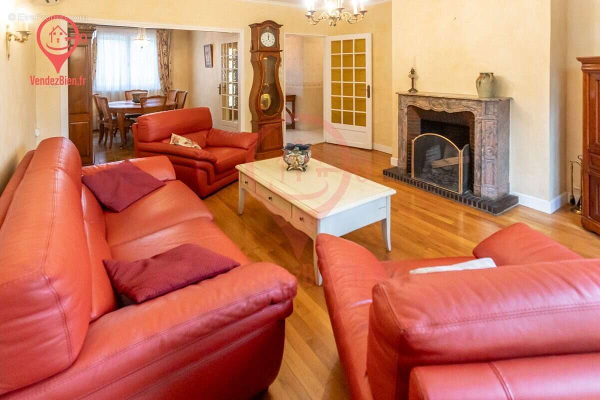 Maison à SAINT-DOULCHARD