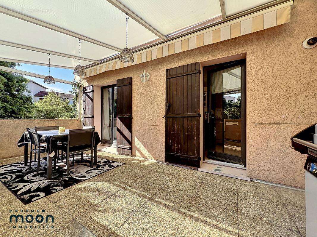 A Vendre - T4 Duplex 75m² avec terrasse et Garage Secteur Perron - photo 14