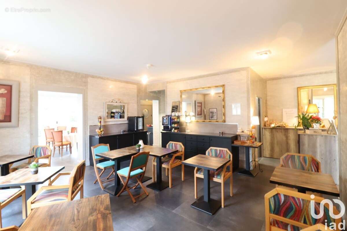 Photo 6 - Commerce à CHATEAUBERNARD