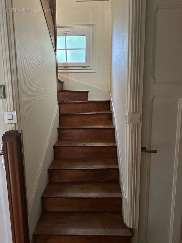 Maison à SAINT-CYR-SUR-LOIRE