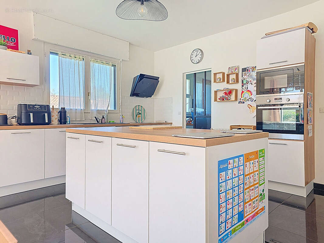 Maison à BLANQUEFORT