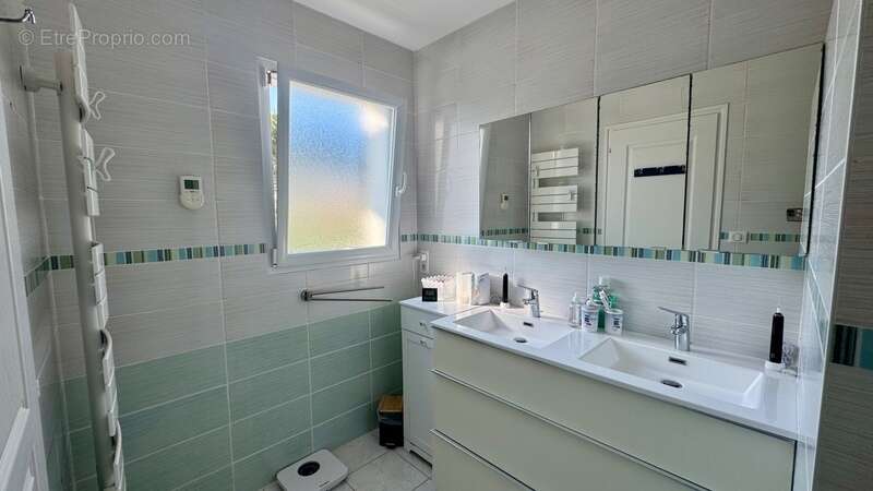 Maison à PORT-DES-BARQUES