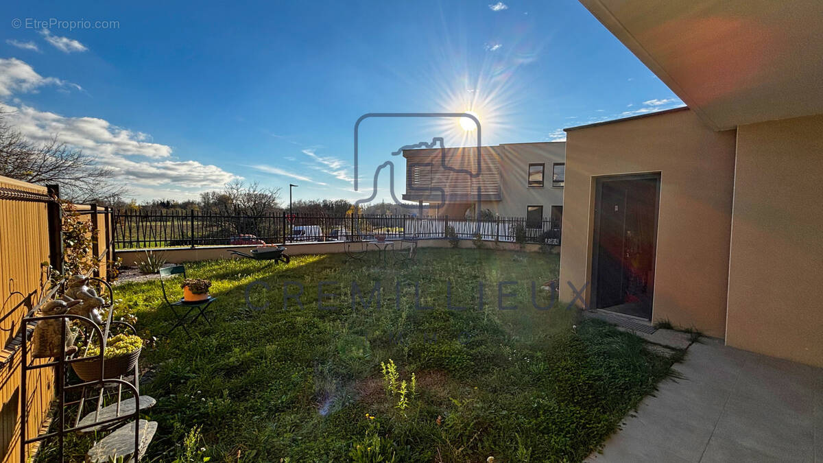 Appartement à GUILHERAND-GRANGES