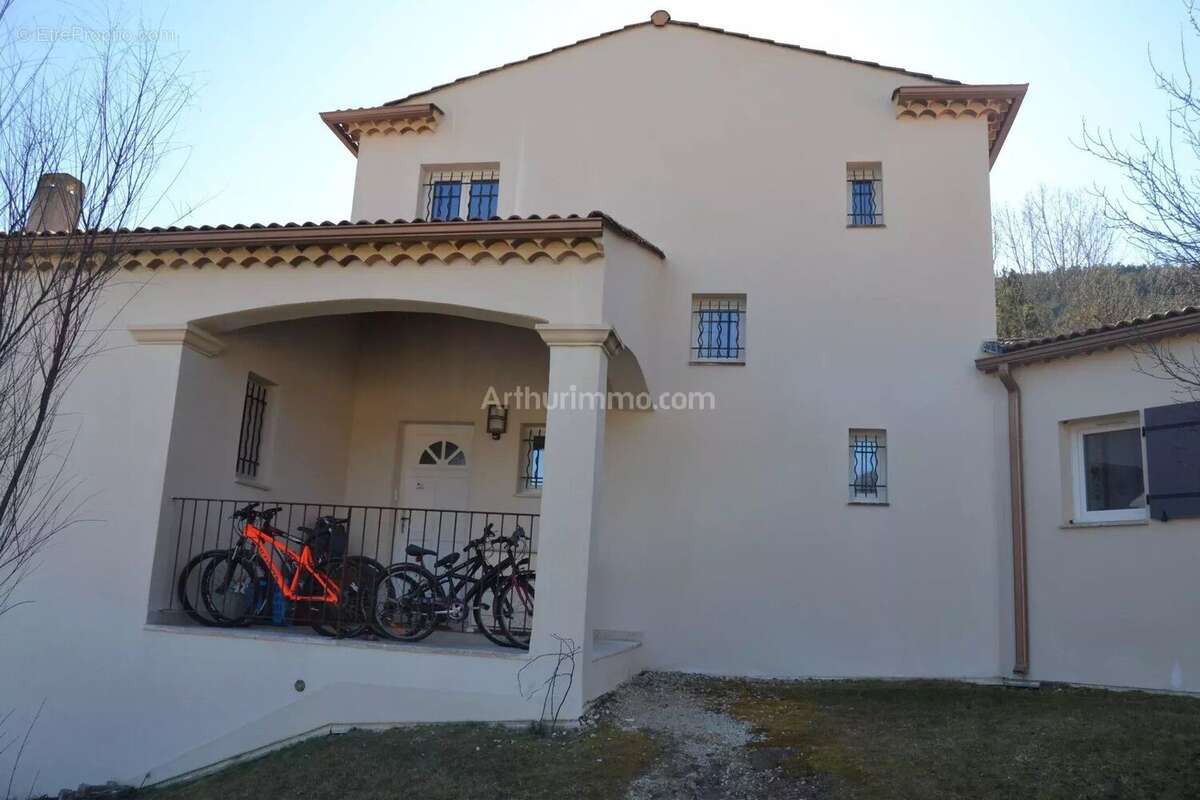 Maison à SAINT-ANDRE-LES-ALPES