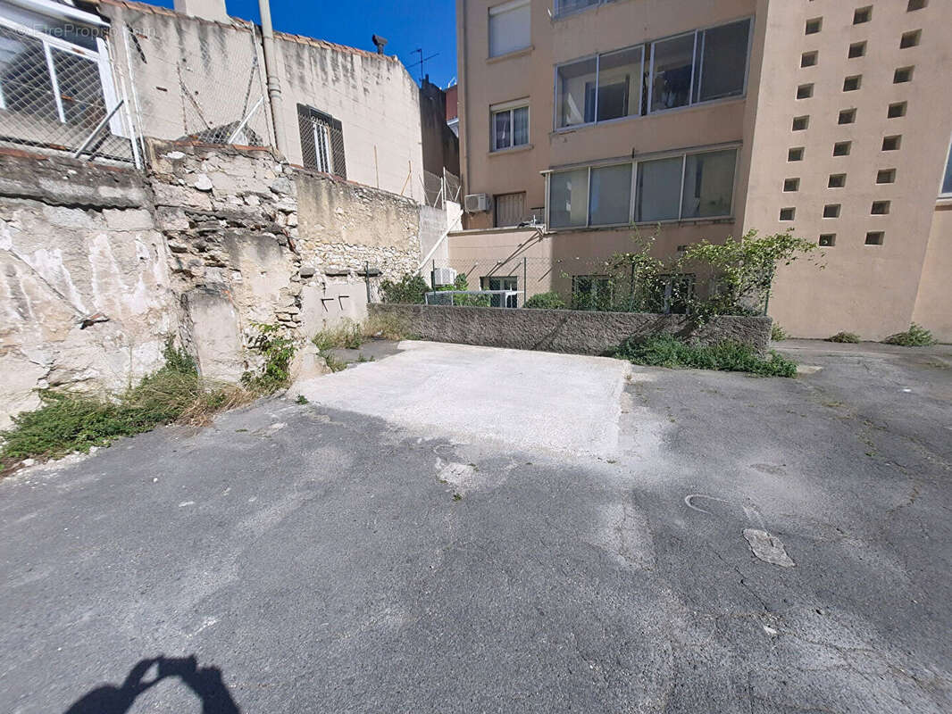 Parking à MARSEILLE-10E