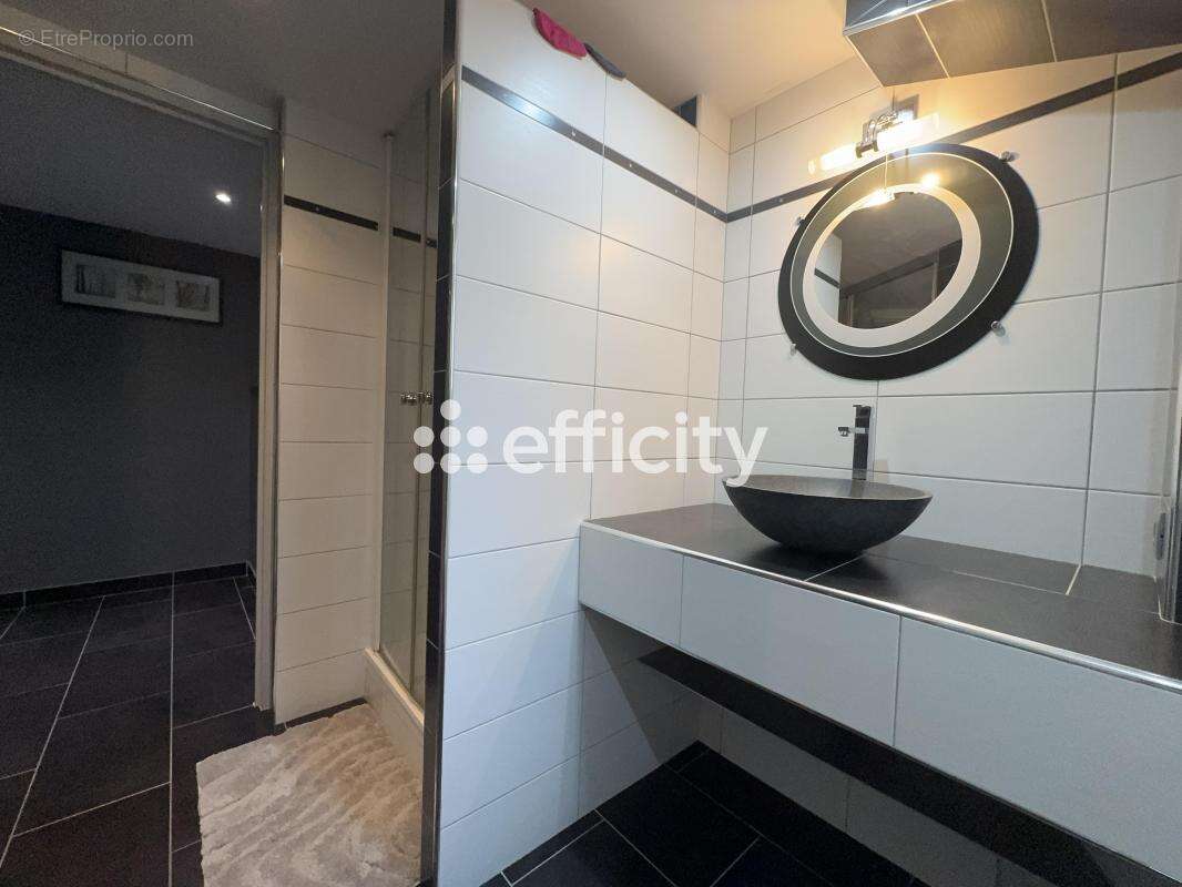 Maison à CHAMPS-SUR-MARNE