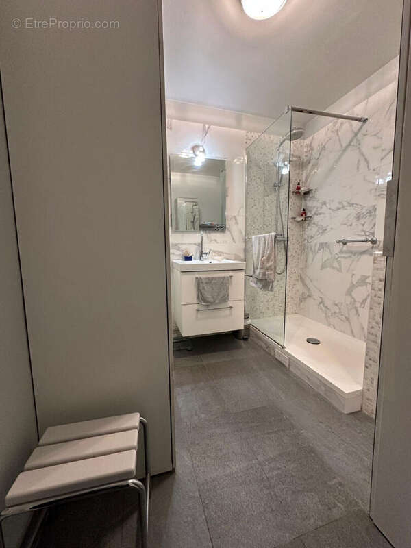 Appartement à PARIS-12E