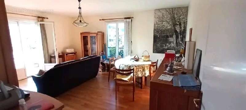 Appartement à SAINTE-GENEVIEVE-DES-BOIS