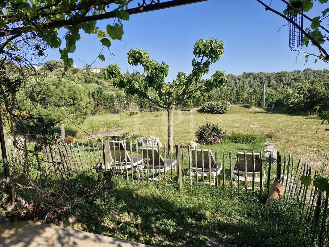 Maison à SAINT-SATURNIN-LES-APT