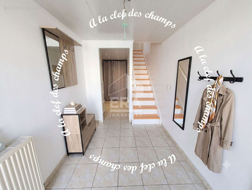 Maison à MAUREPAS