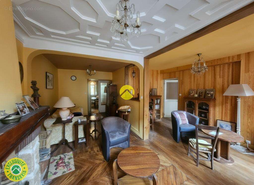 Maison à NERONDES