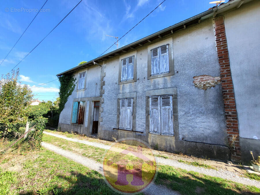 Maison à SAINT-JUNIEN